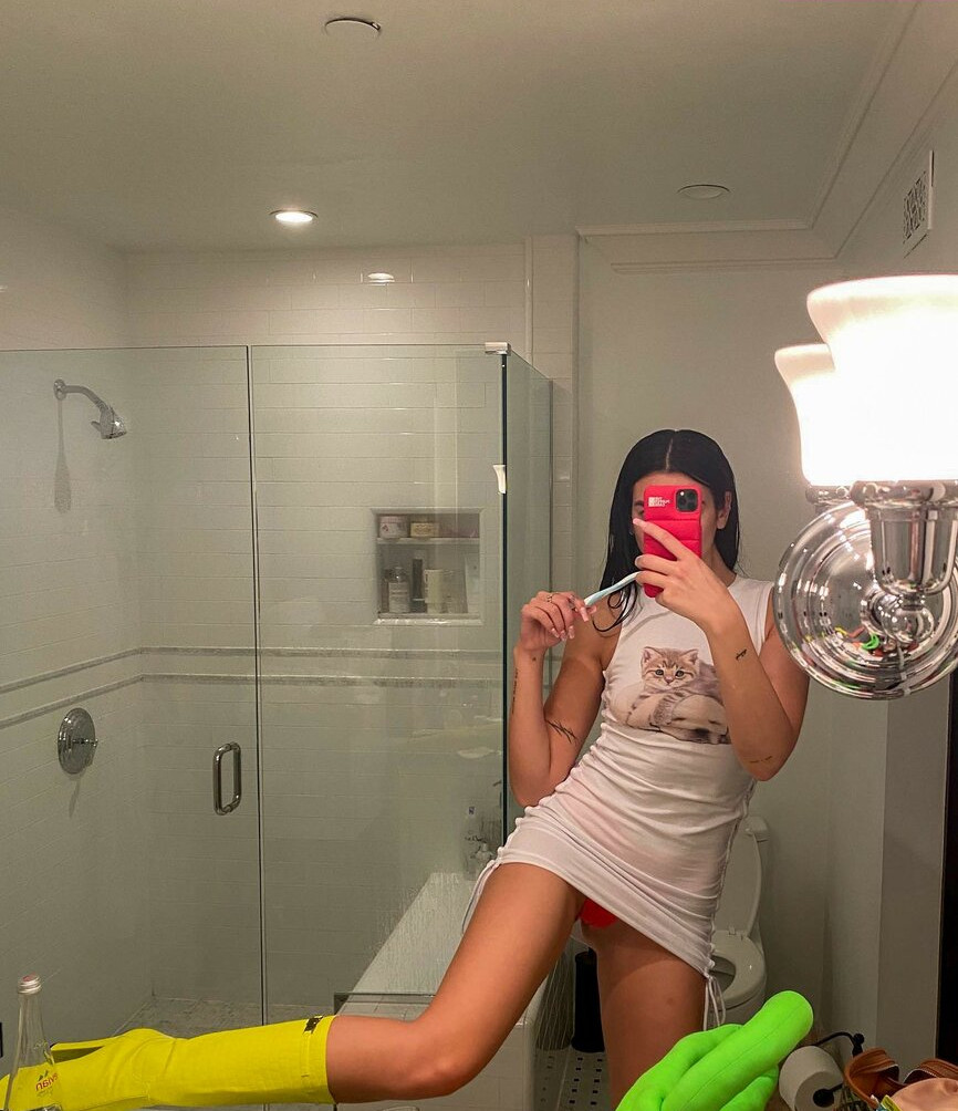 dua-lipa gallery photo #4954