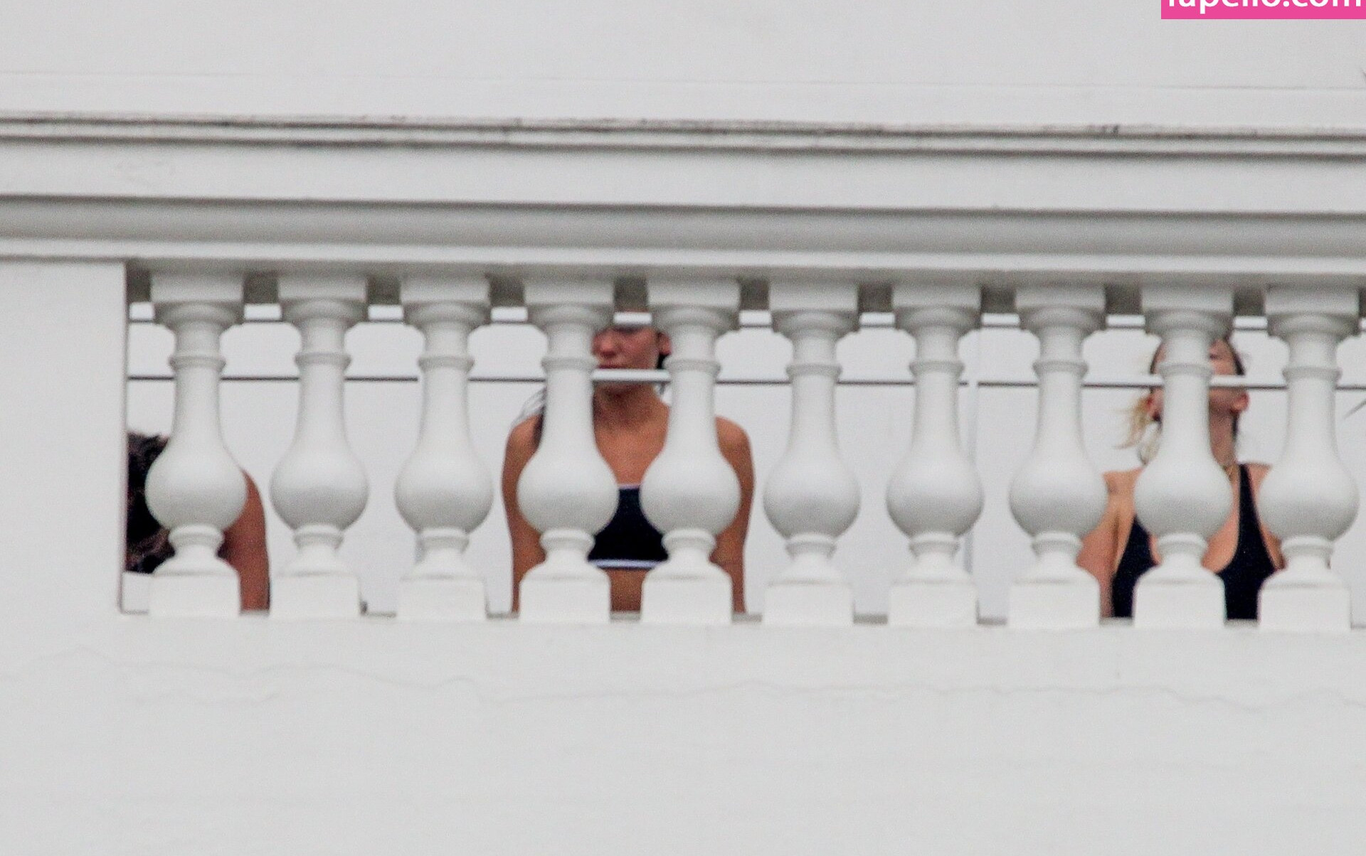 dua-lipa gallery photo #5289