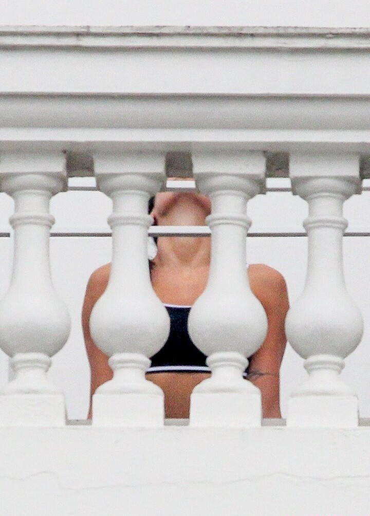 dua-lipa gallery photo #5304