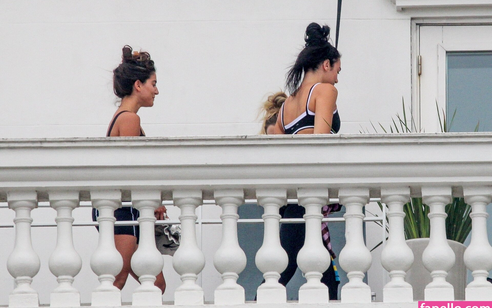 dua-lipa gallery photo #5308