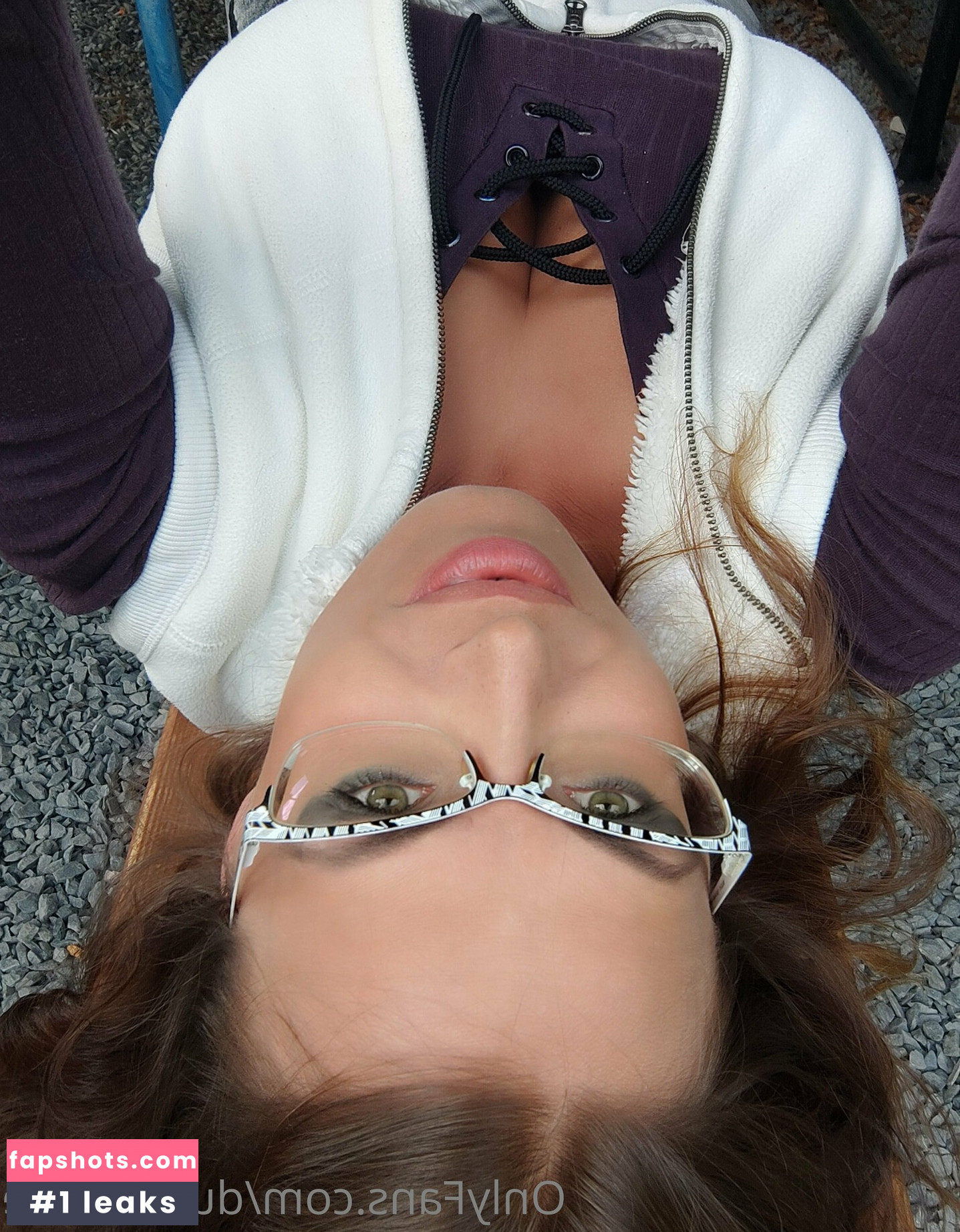 duckyisone gallery photo #4