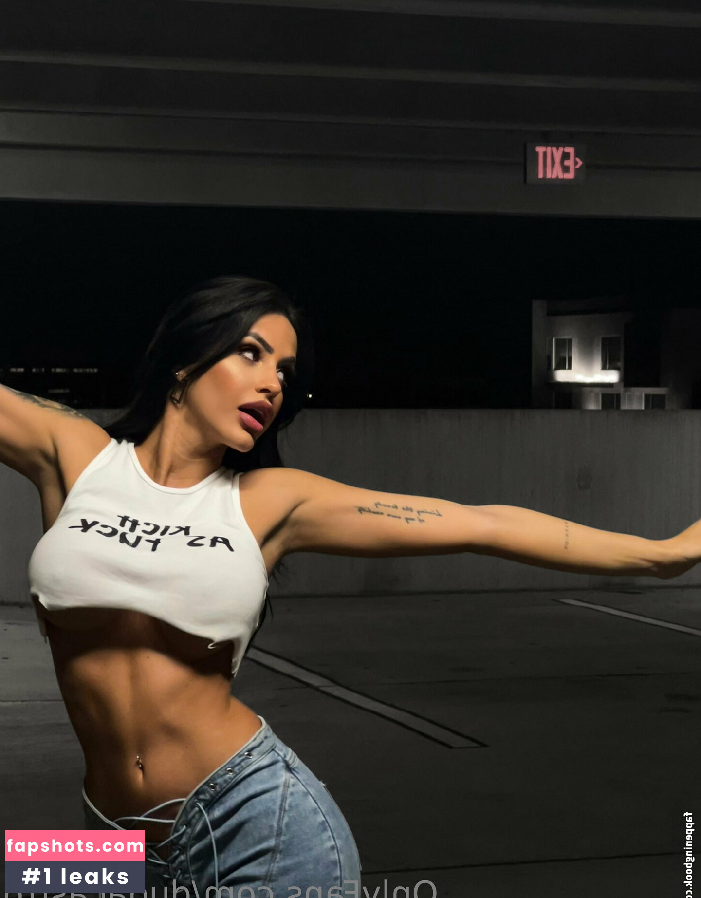 Duda Castro gallery photo #2