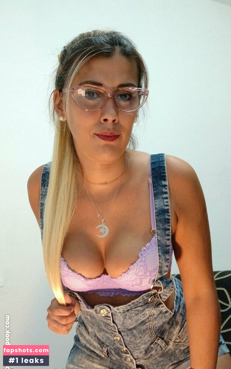 dulcemorena20 Nude Leaks OnlyFans Photos #2 - LeakJerk