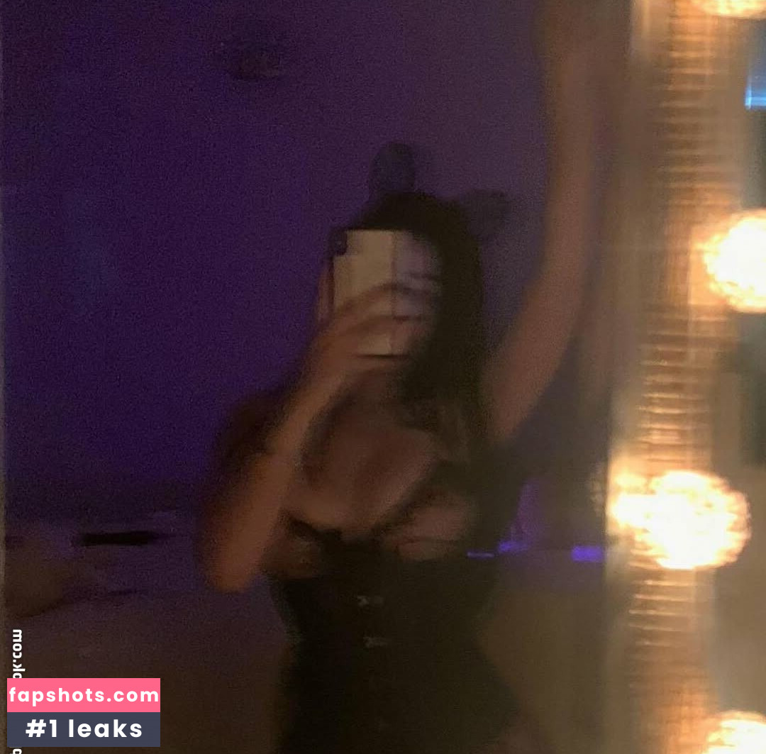 Duyenn Hipp Nude Leaks OnlyFans Photos #118 - Fapshots