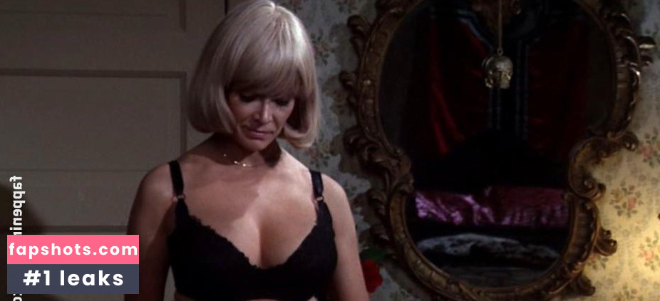 Dyanne Thorne gallery photo #44