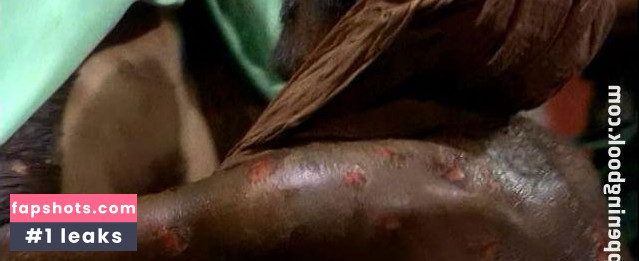 Dyanne Thorne gallery photo #53