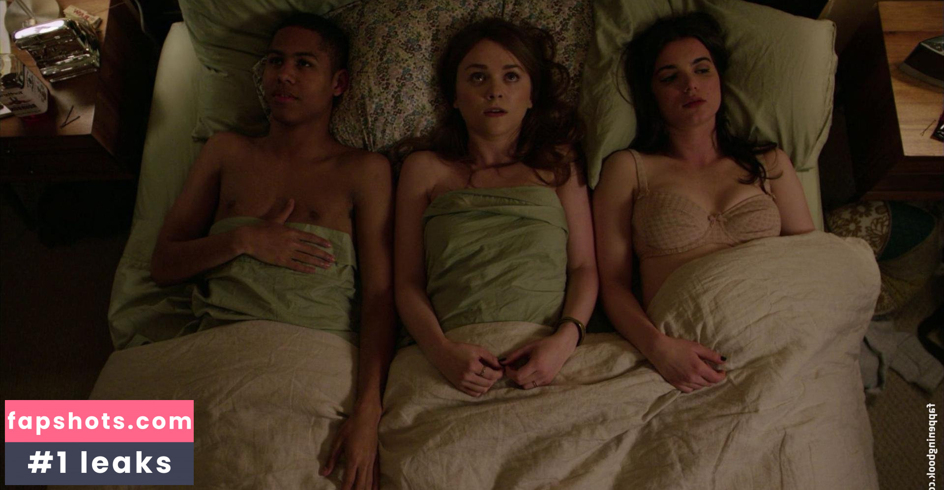 Dylan Gelula gallery photo #13