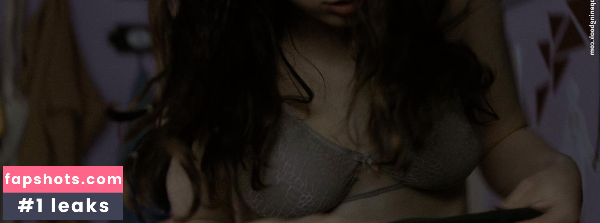 Dylan Gelula gallery photo #7