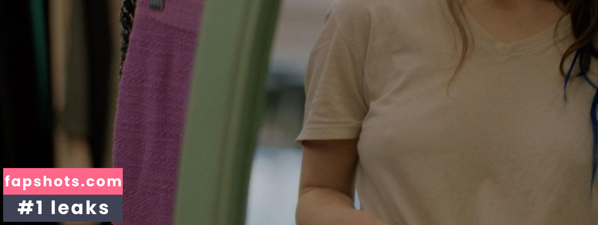 Dylan Gelula gallery photo #8