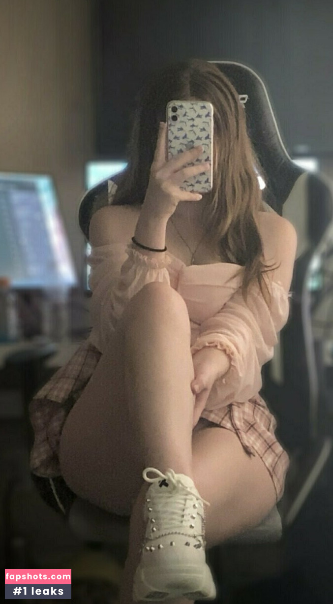 e_sleepygf gallery photo #10