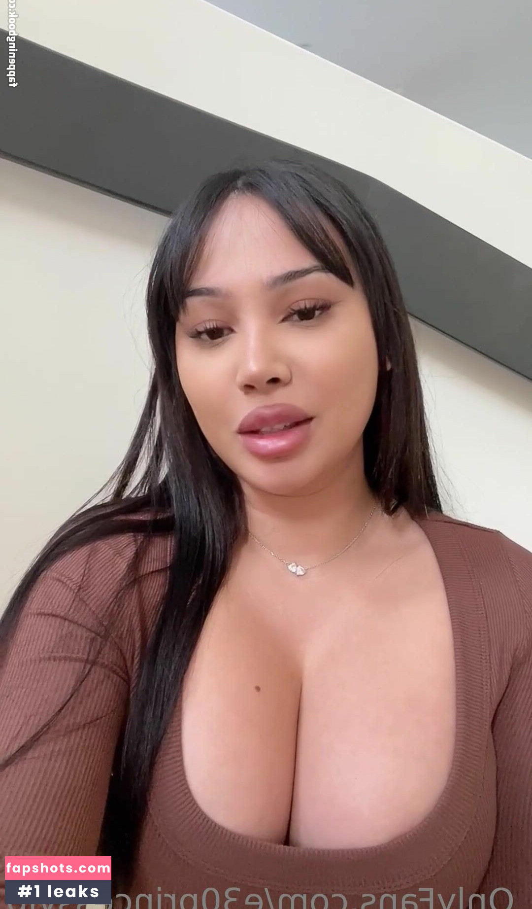 E30 Princess nude babe gallery