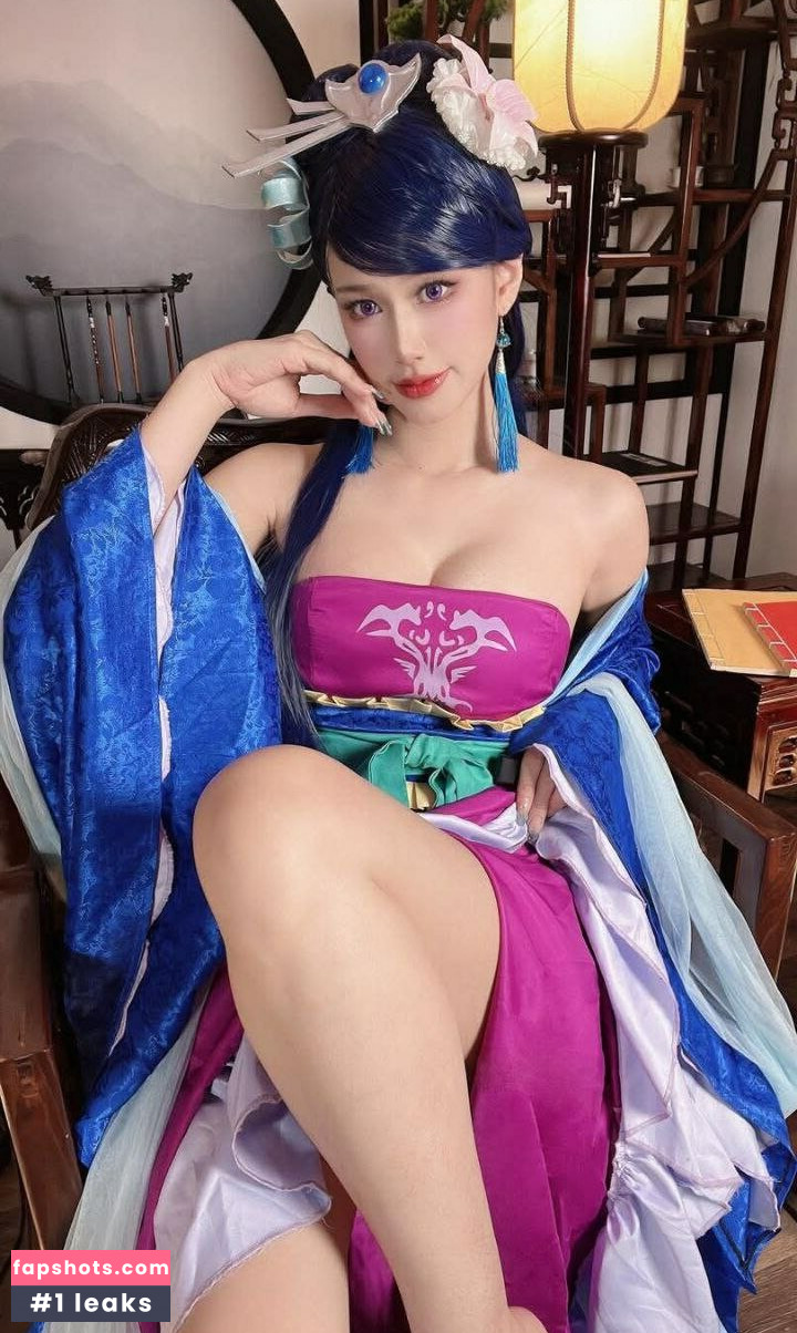 EarniesHime gallery photo #37