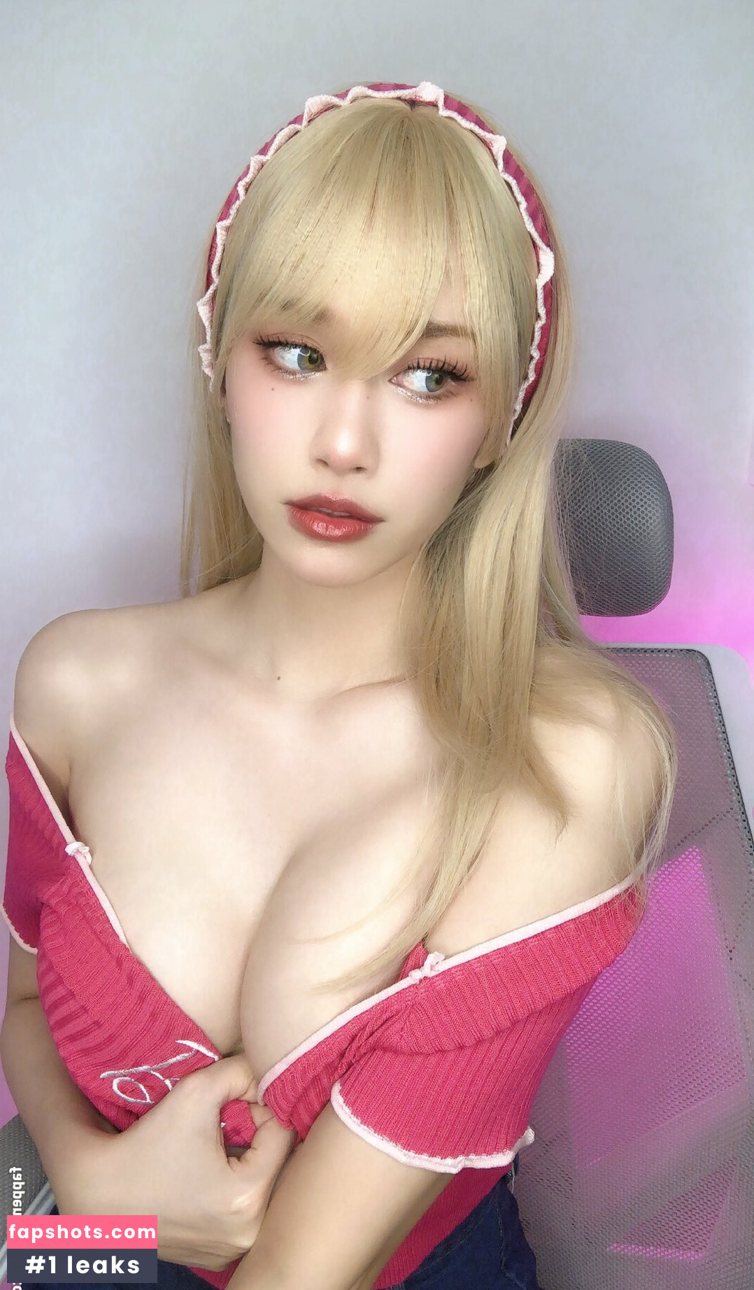 EarniesHime gallery photo #78