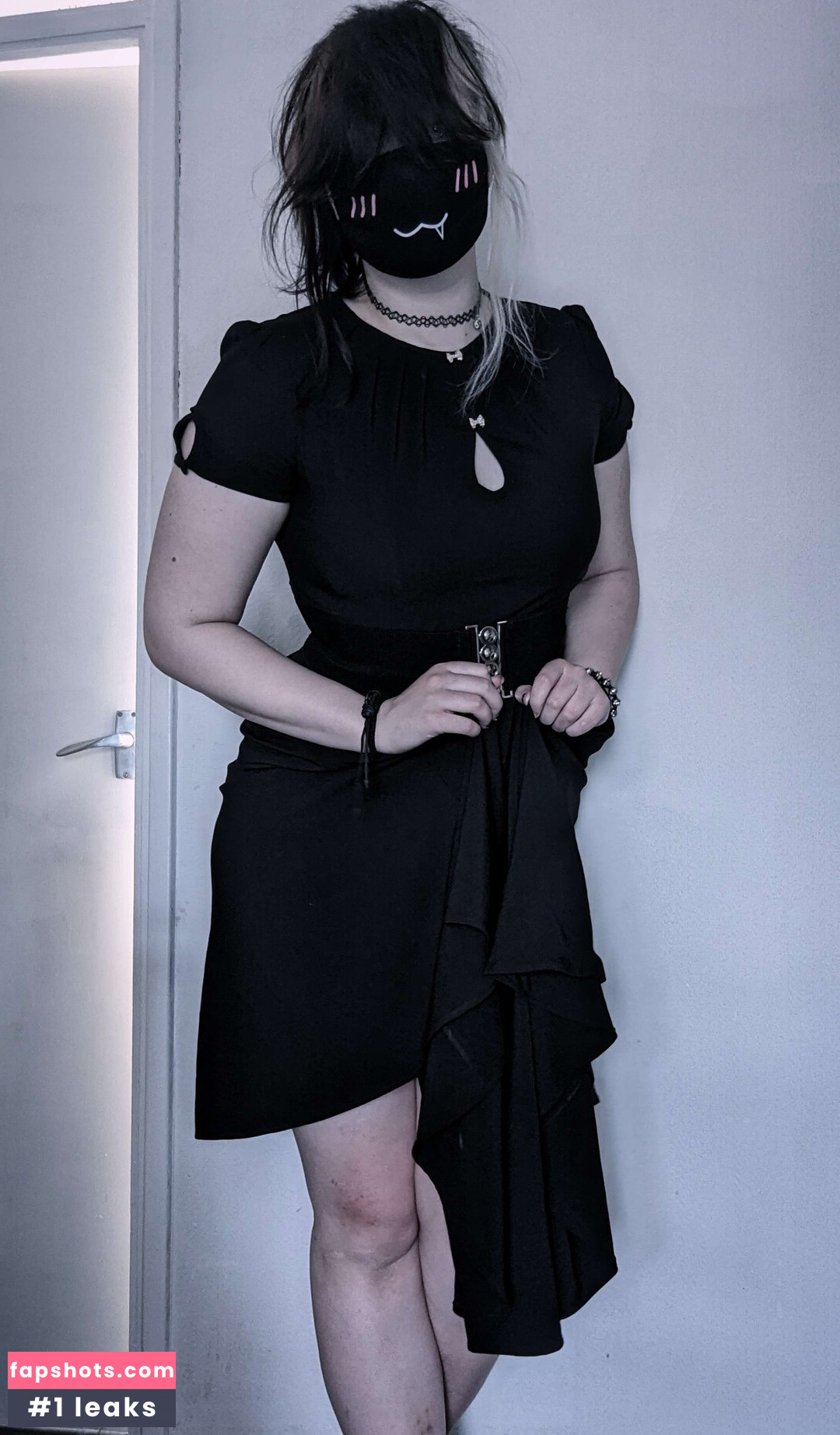 Easygoinggoth gallery photo #3