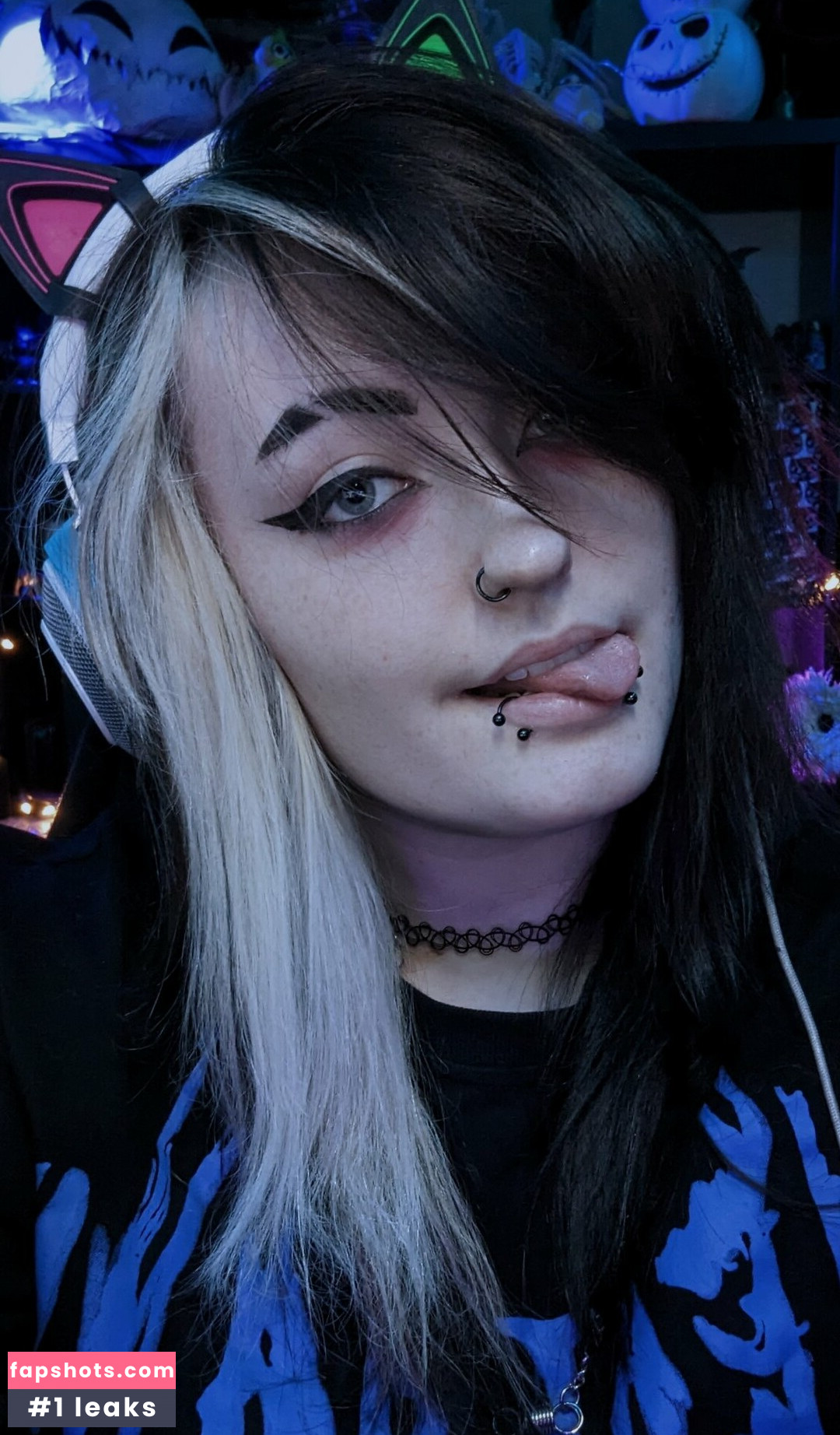 Easygoinggoth gallery photo #7