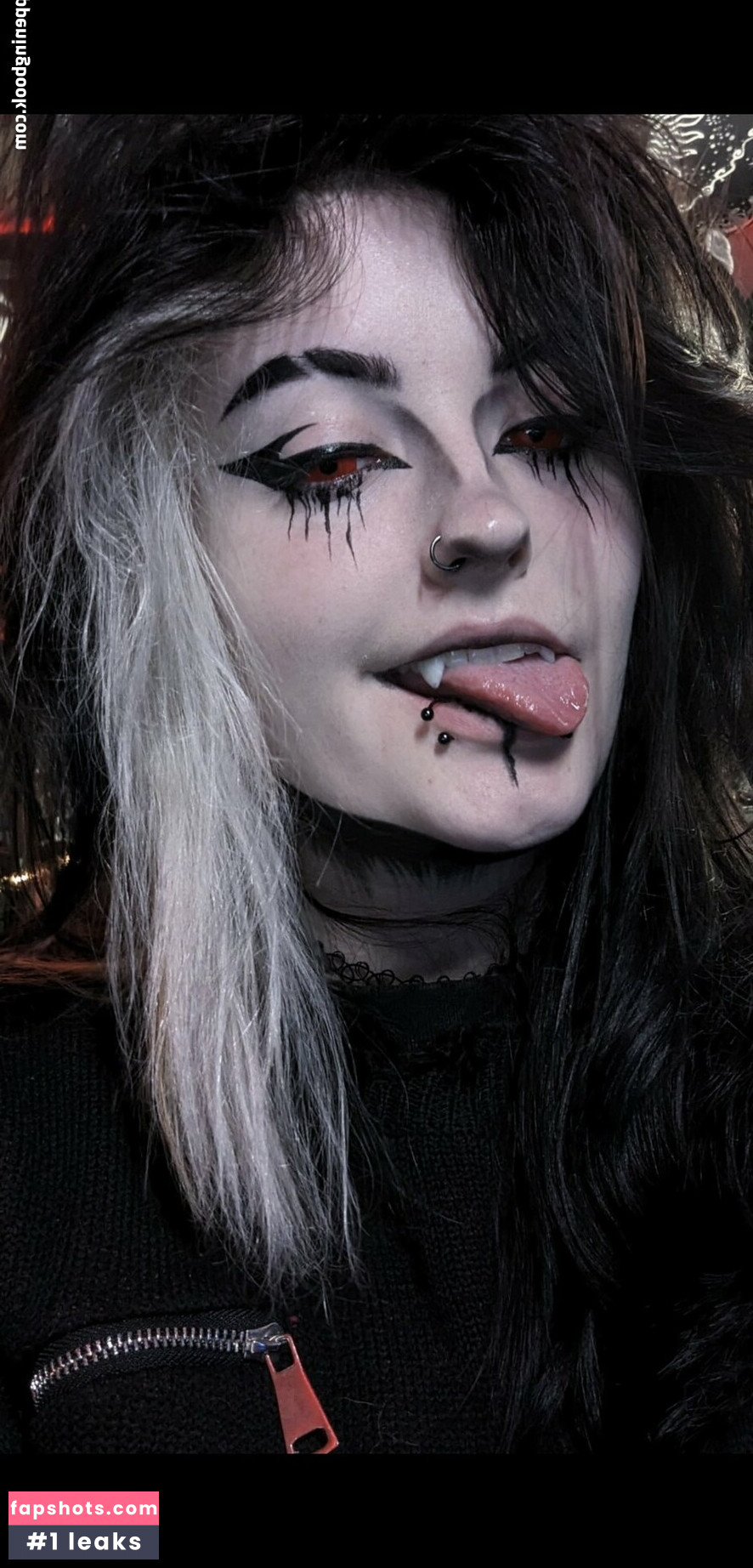 Easygoinggoth gallery photo #9