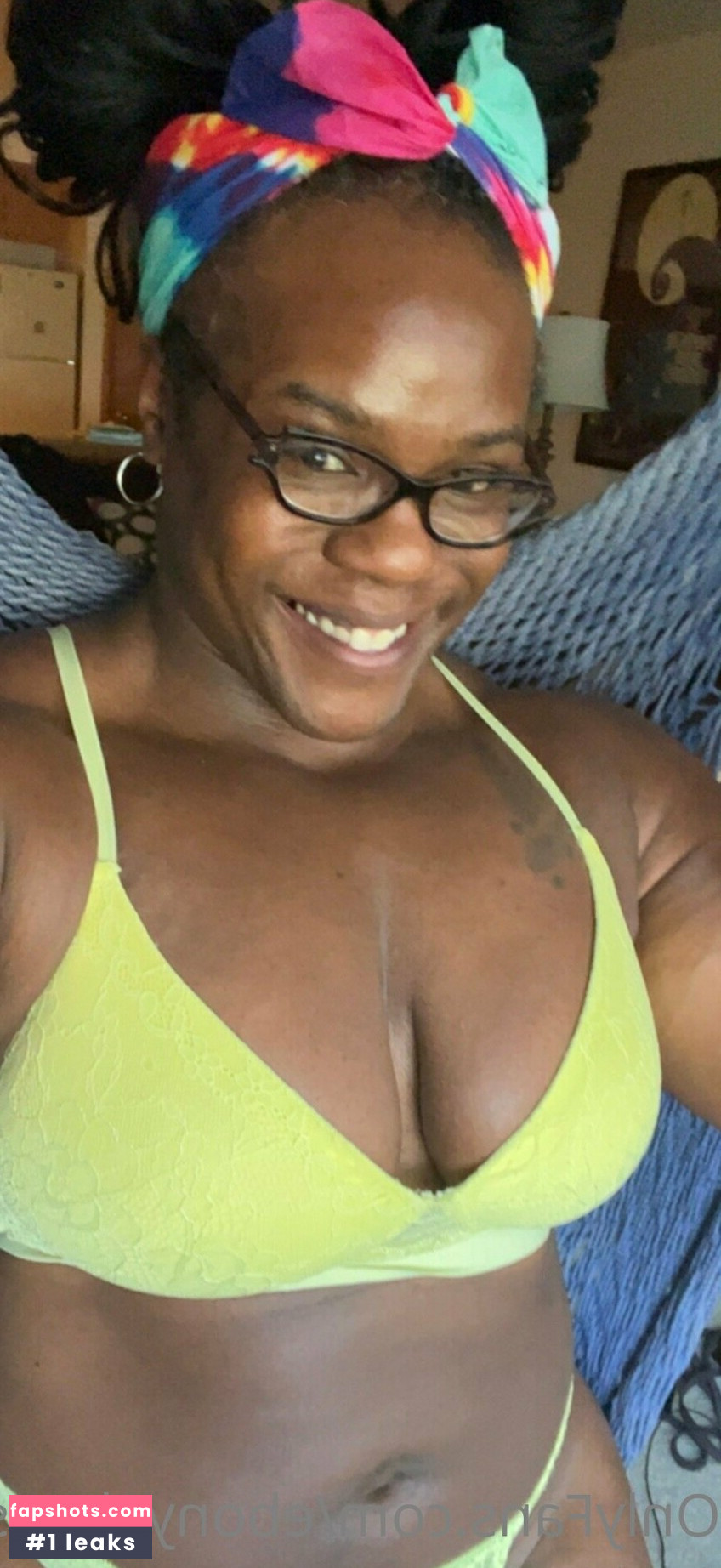 ebonyglutes01 gallery photo #16