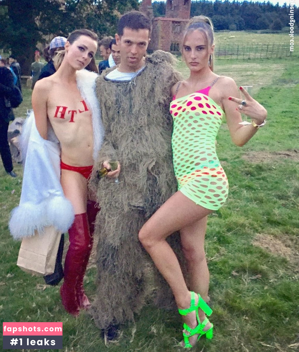 Edie Campbell gallery photo #37