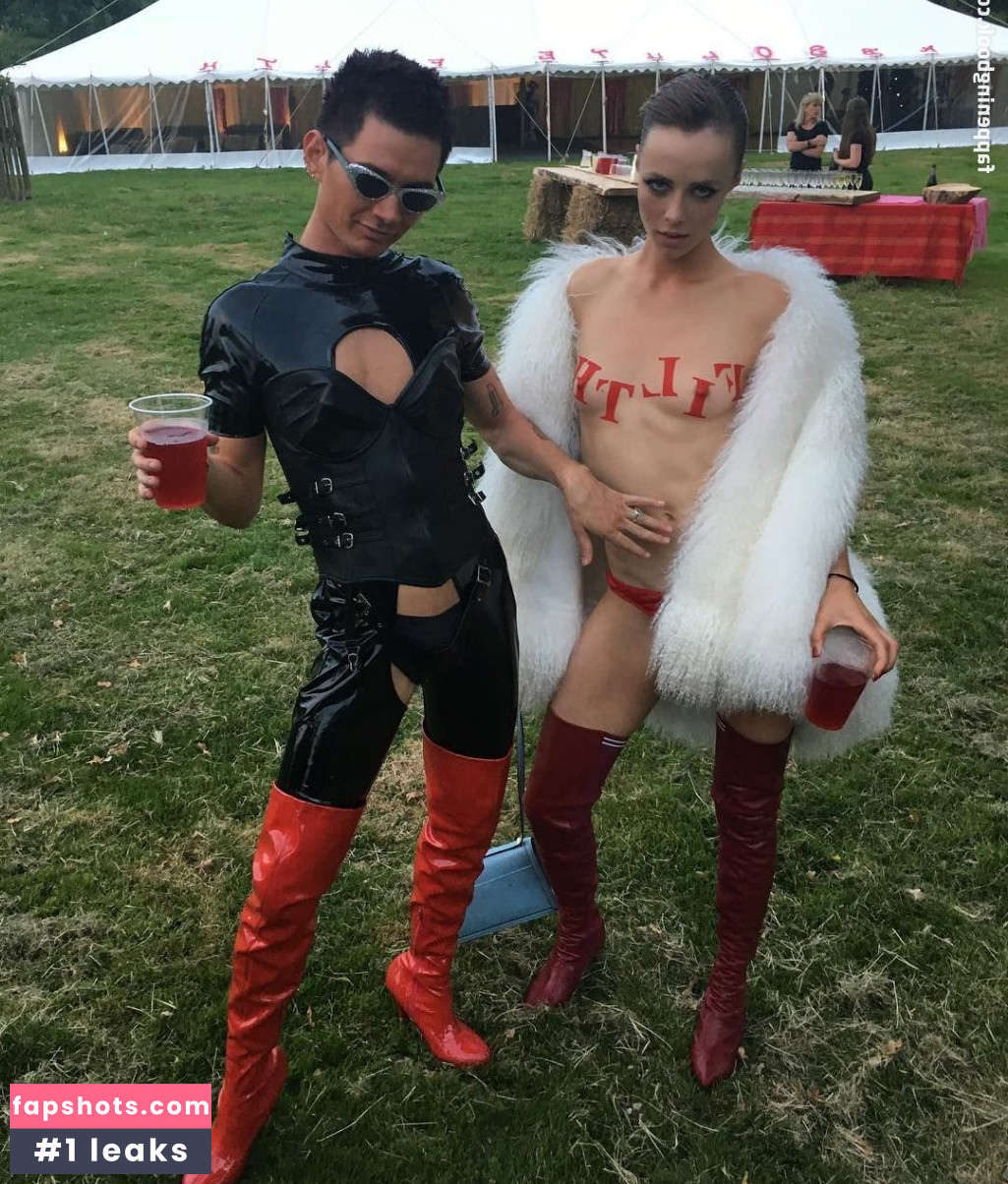 Edie Campbell gallery photo #42