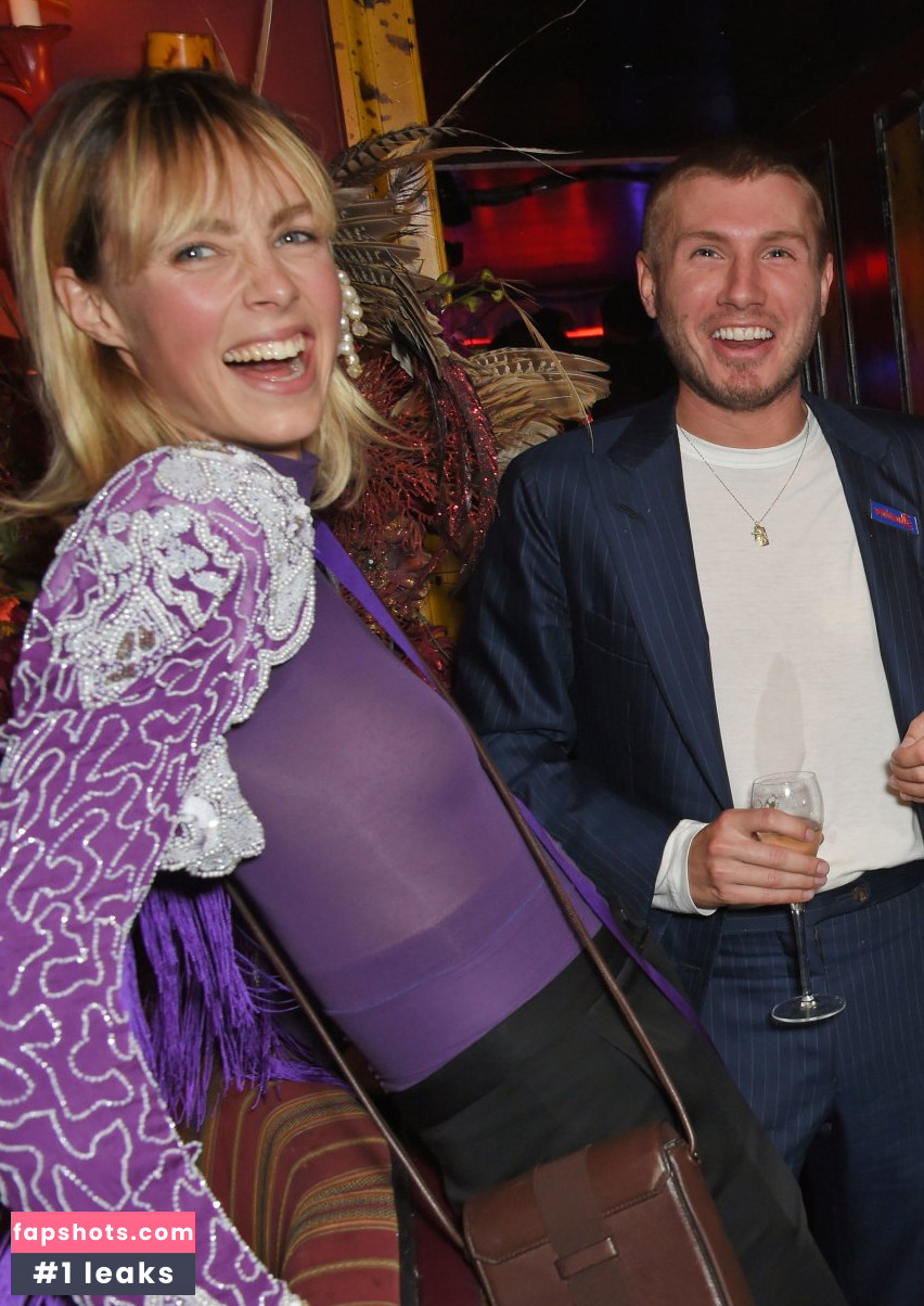 Edie Campbell gallery photo #52