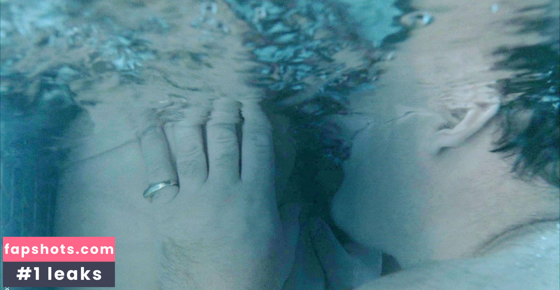 Edie Falco gallery photo #11