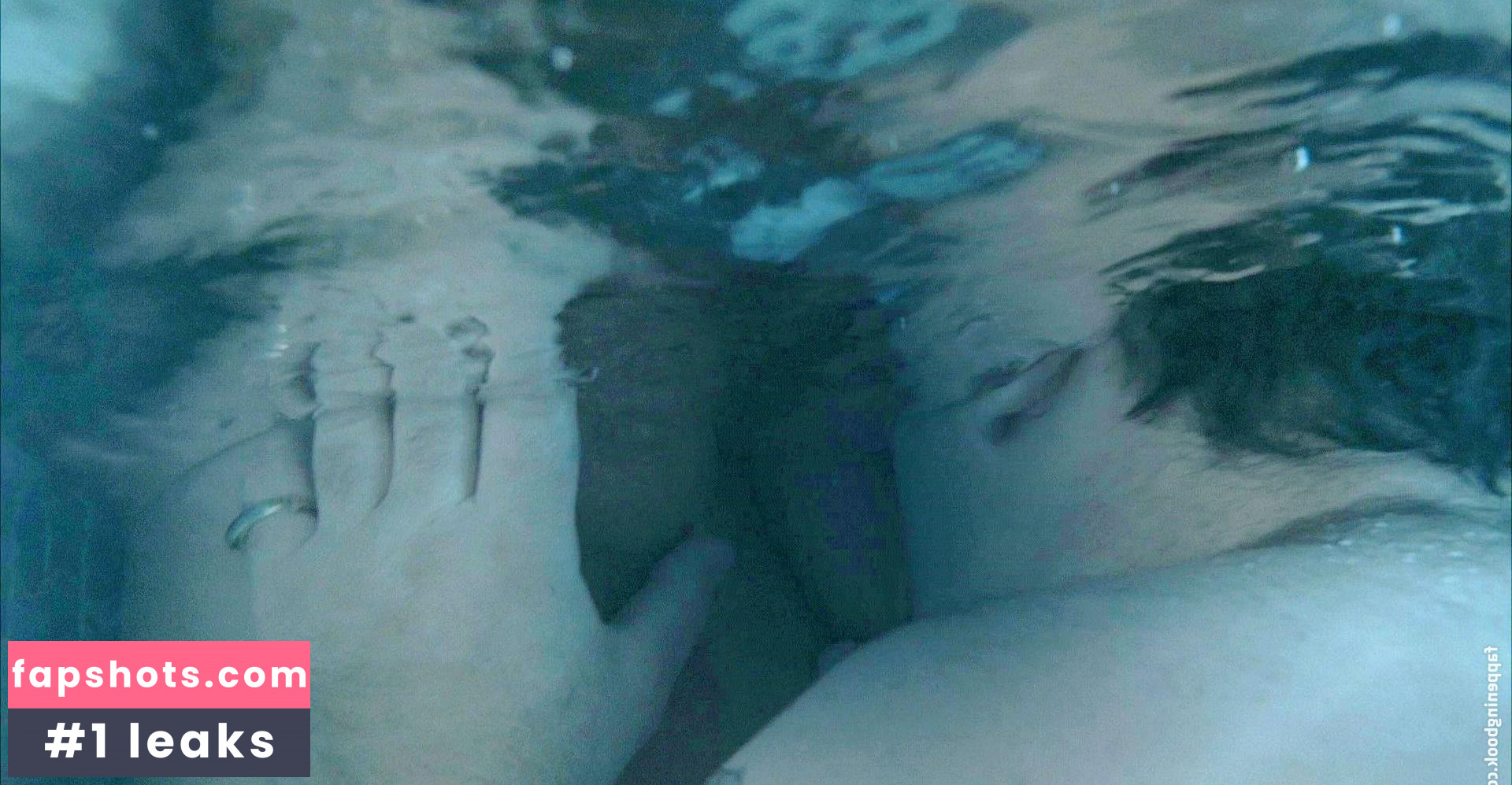 Edie Falco gallery photo #20