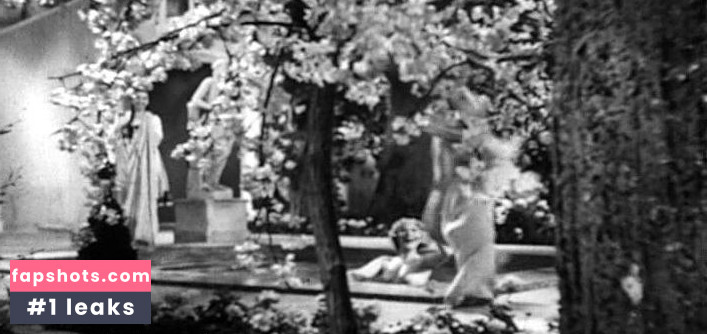 Edwige Feuillère Filtración Desnuda OnlyFans Foto #4 - Fapshots