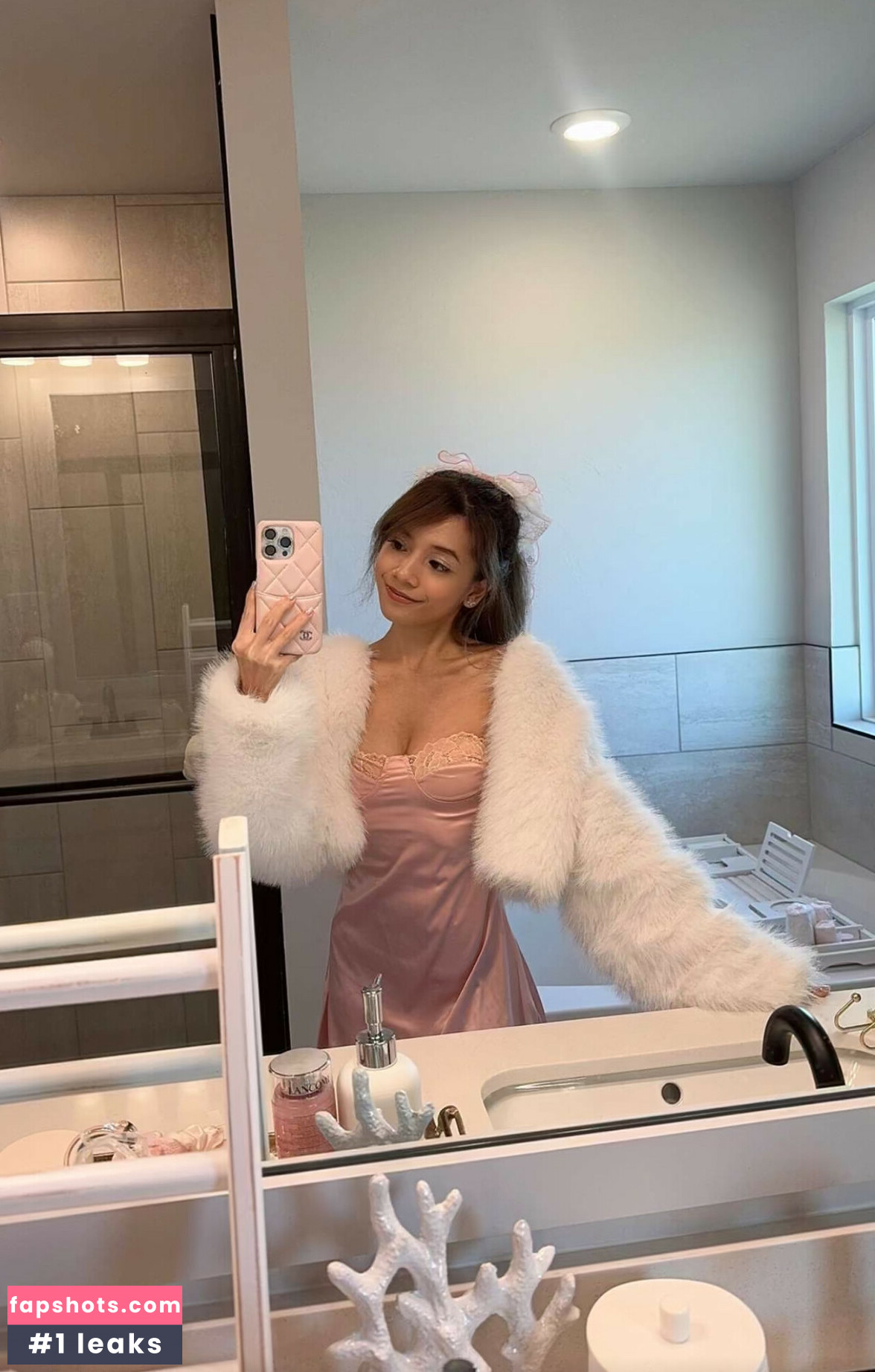 Eeeveenara gallery photo #23