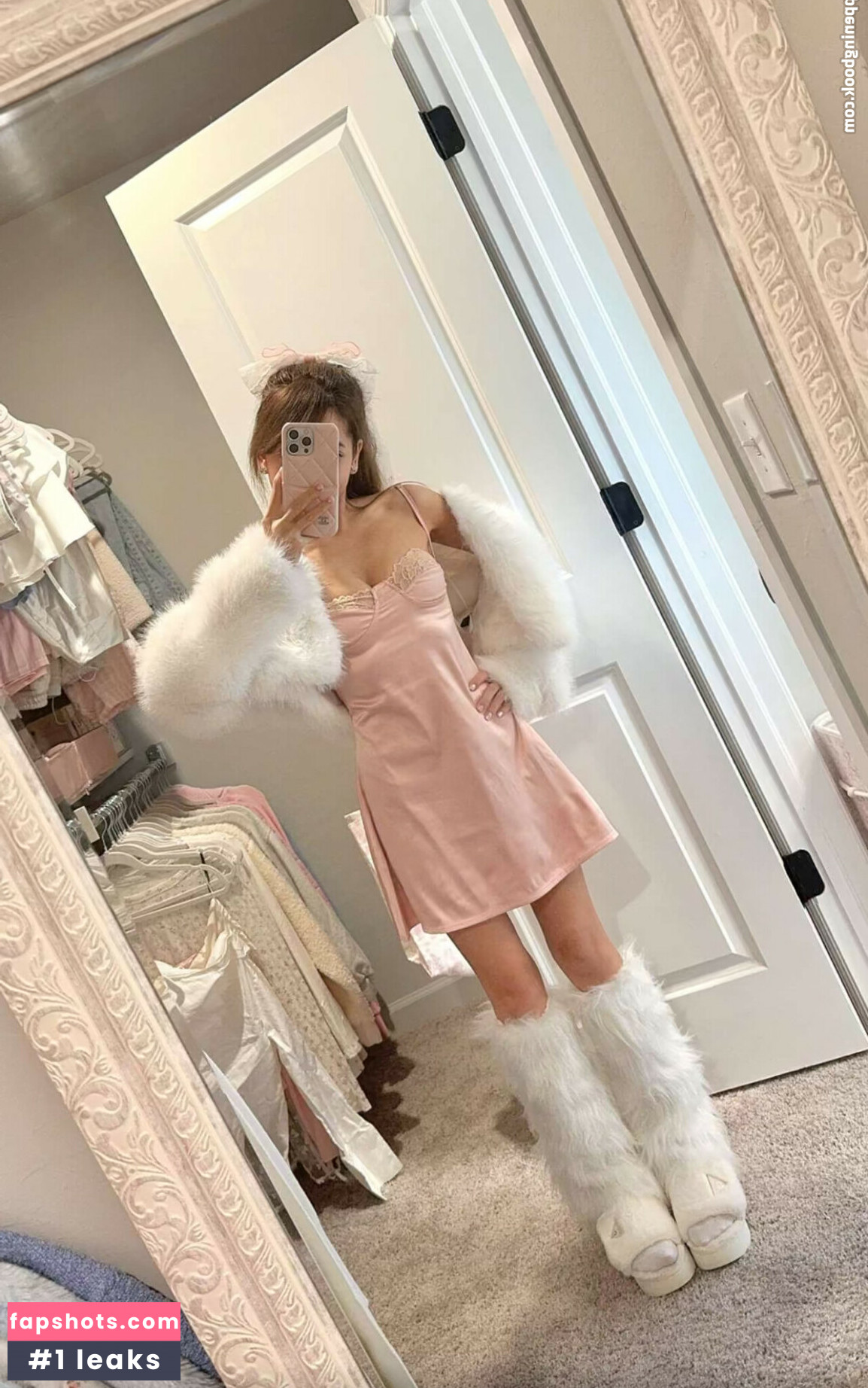 Eeeveenara gallery photo #27