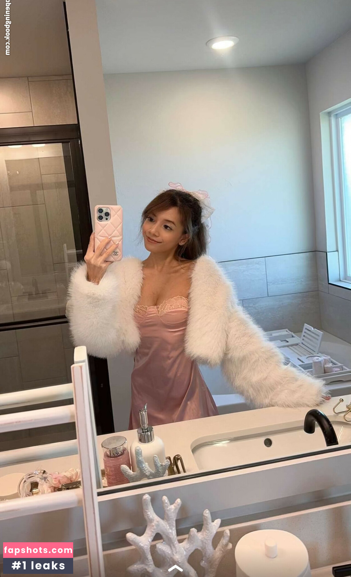 Eeeveenara gallery photo #31