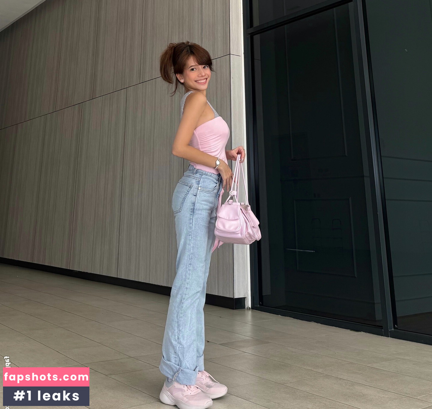 Eeeveenara gallery photo #60