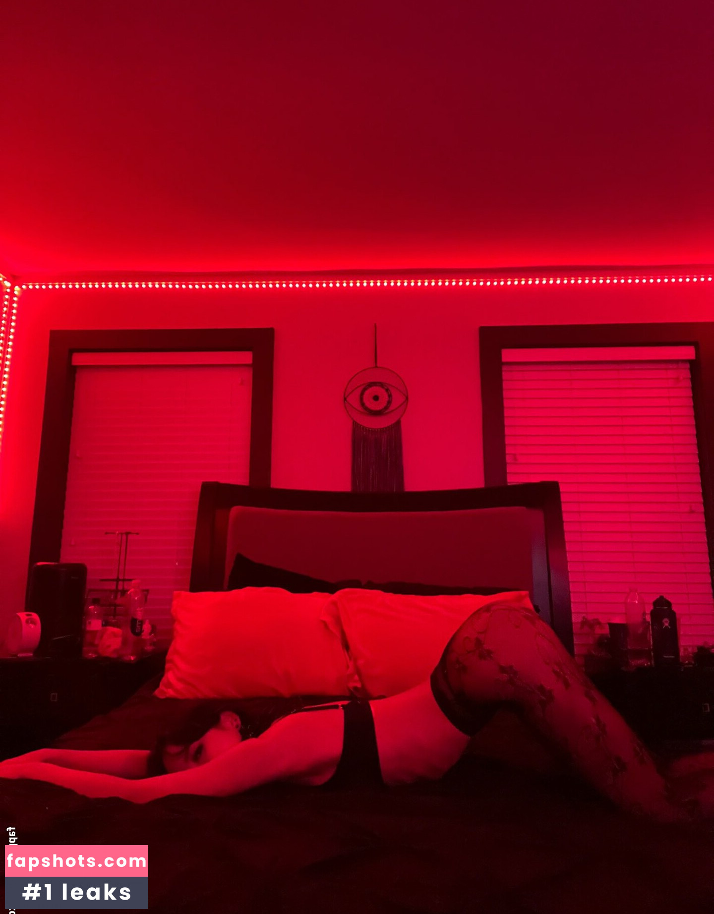 eekismx nude babe gallery