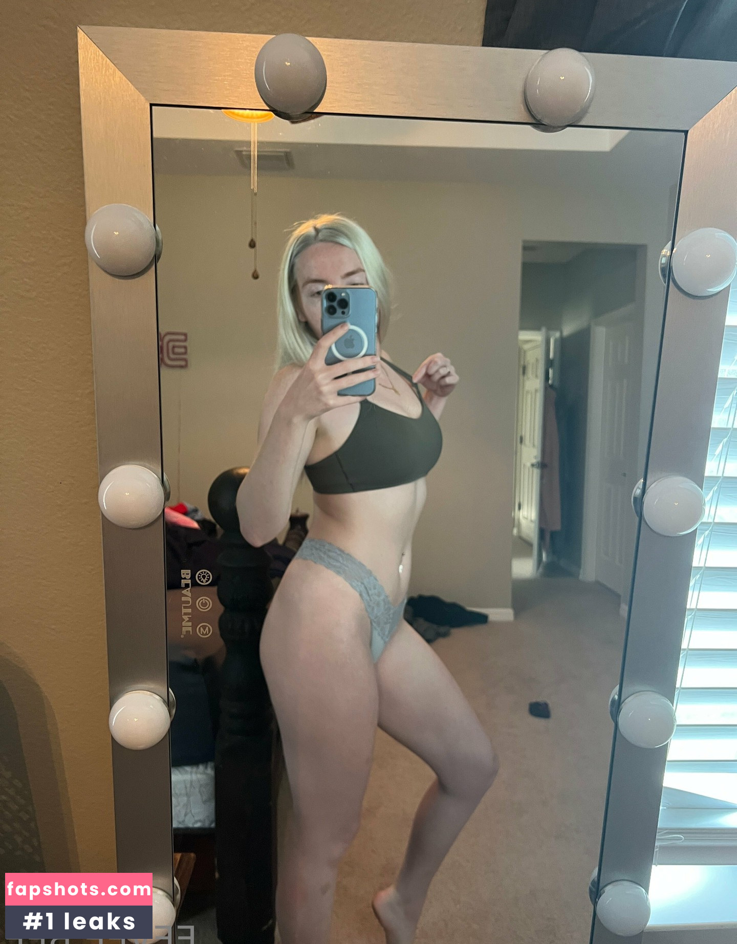 Eevee Bee gallery photo #144