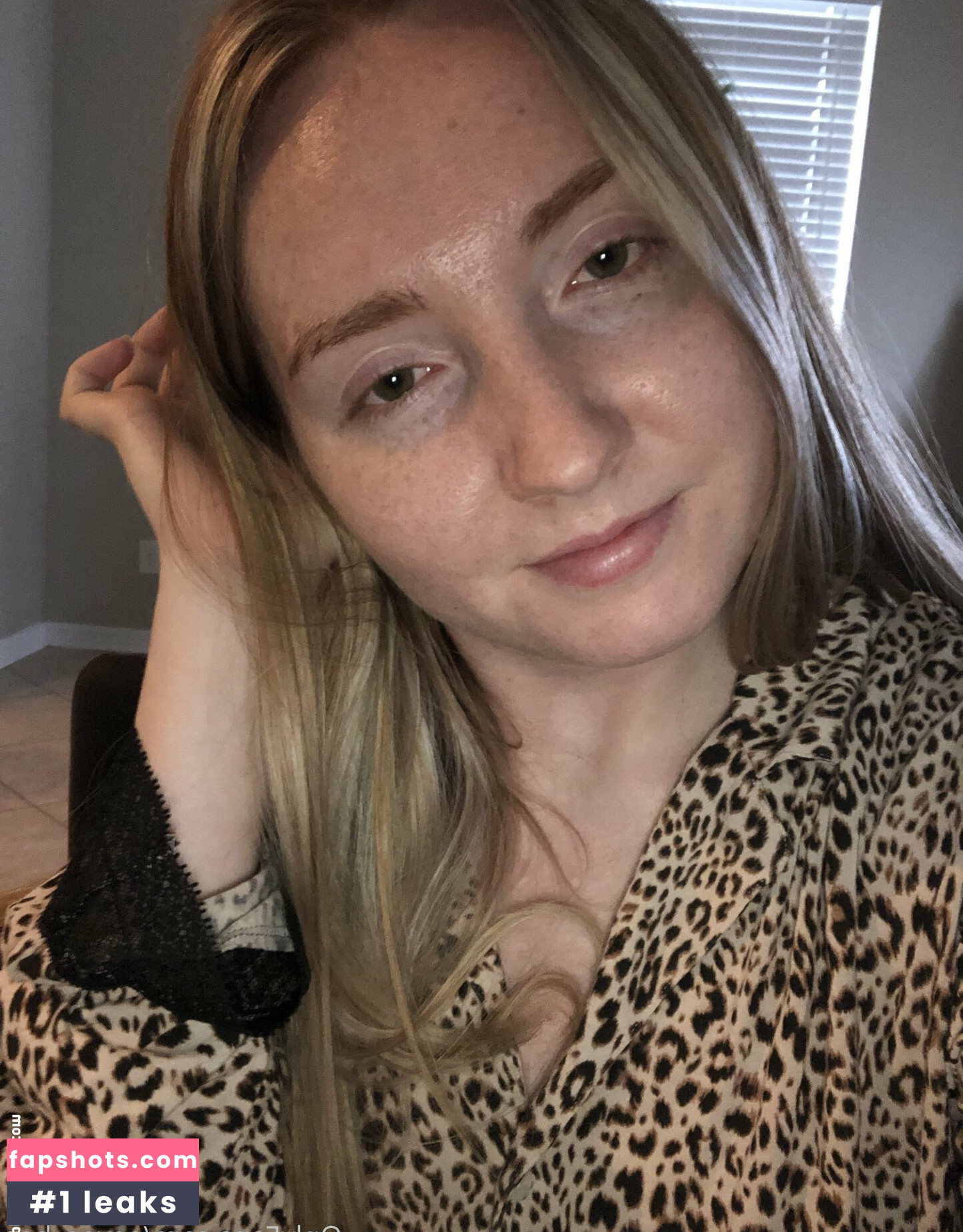 Eevee Bee gallery photo #43