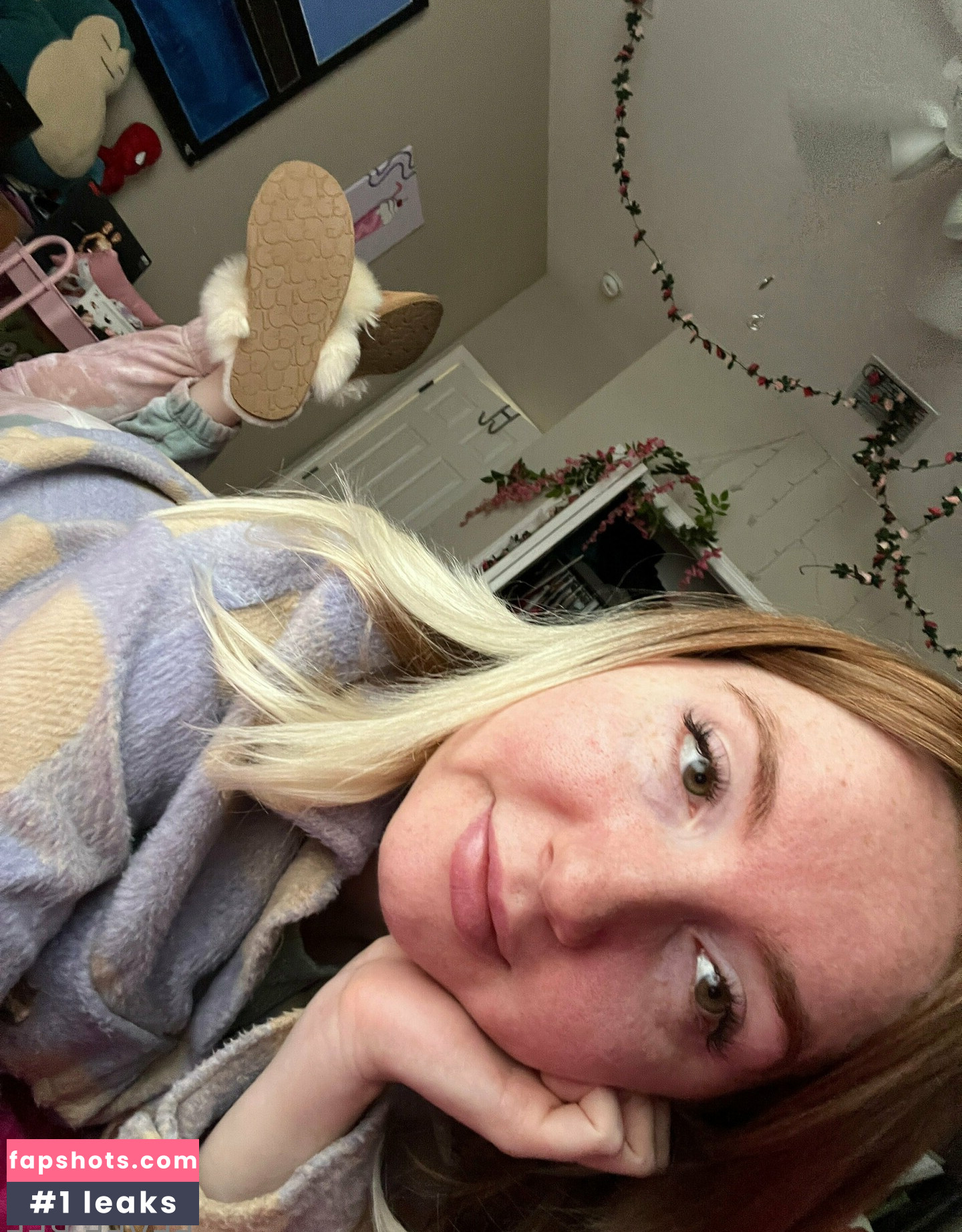 Eevee Bee gallery photo #45