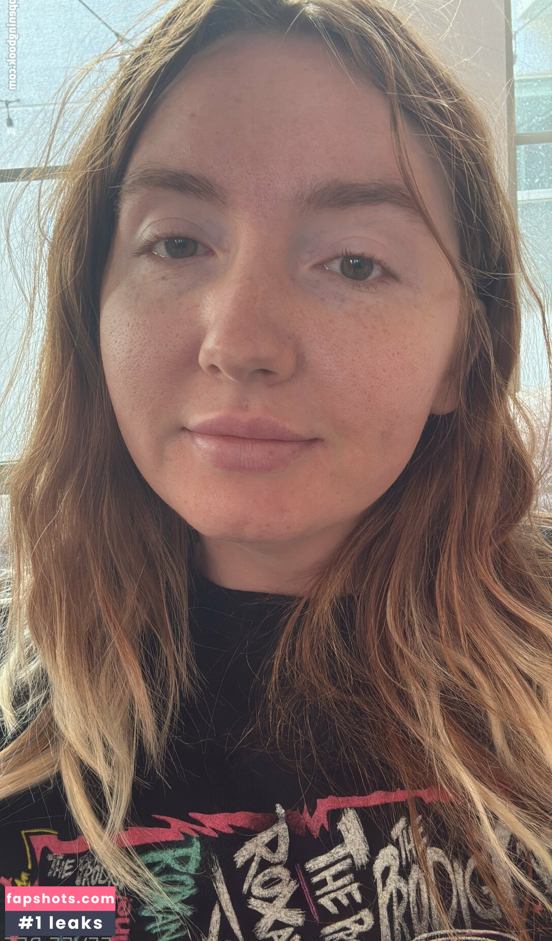 Eevee Bee gallery photo #6