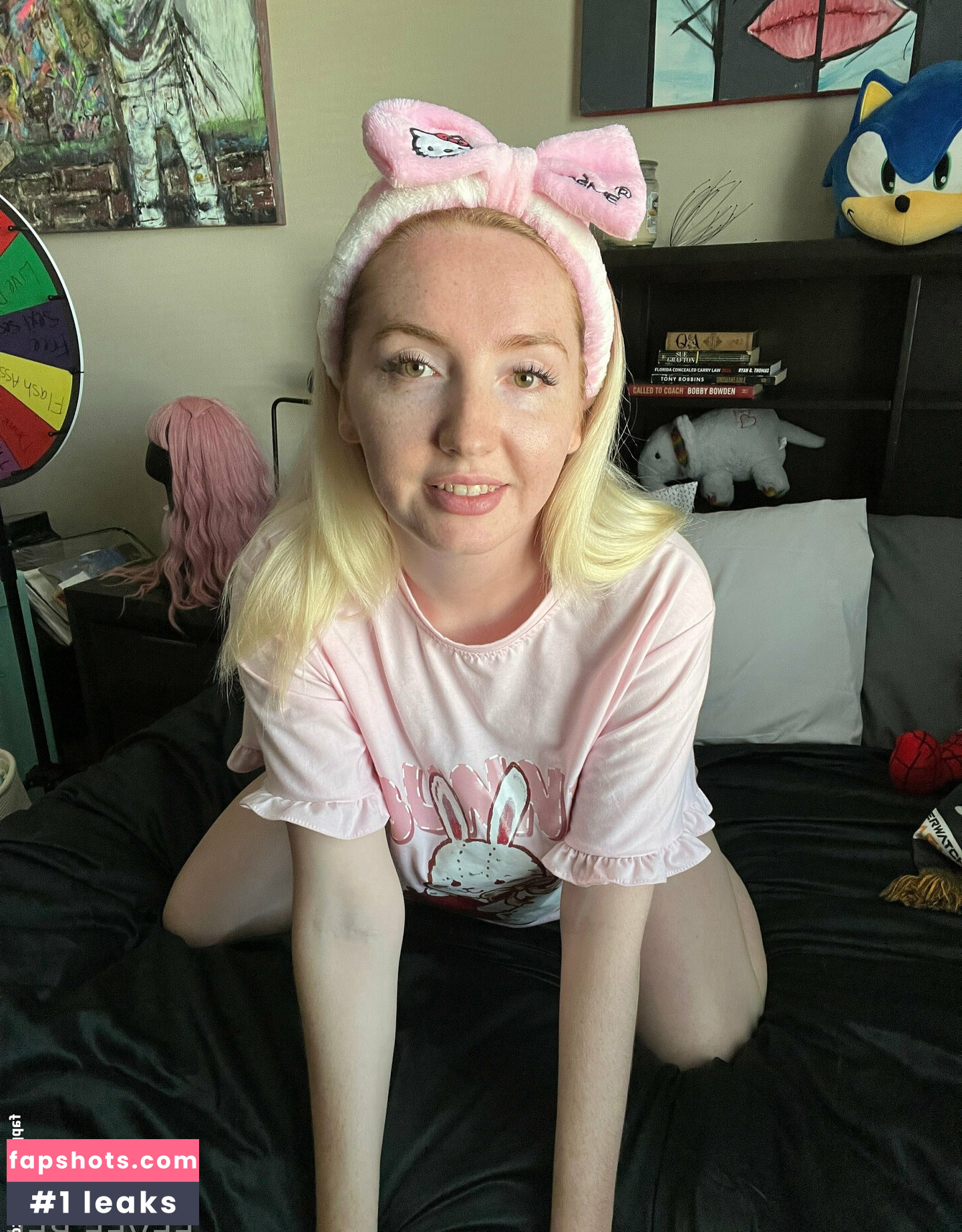 Eevee Bee gallery photo #69