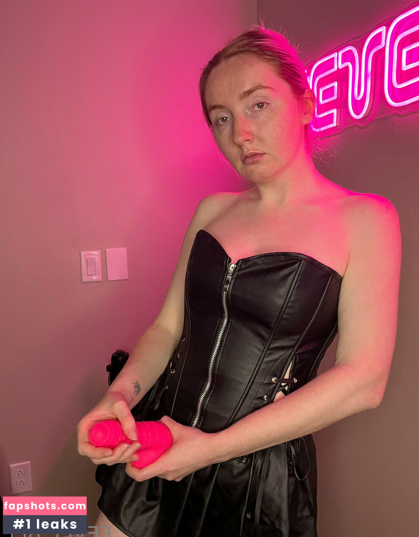 Eevee Bee gallery photo #94