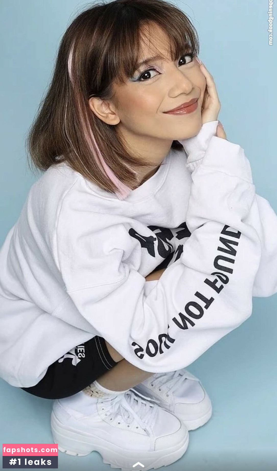 Eevee Enara Nude Leaks OnlyFans Photos #3 - LeakJerk