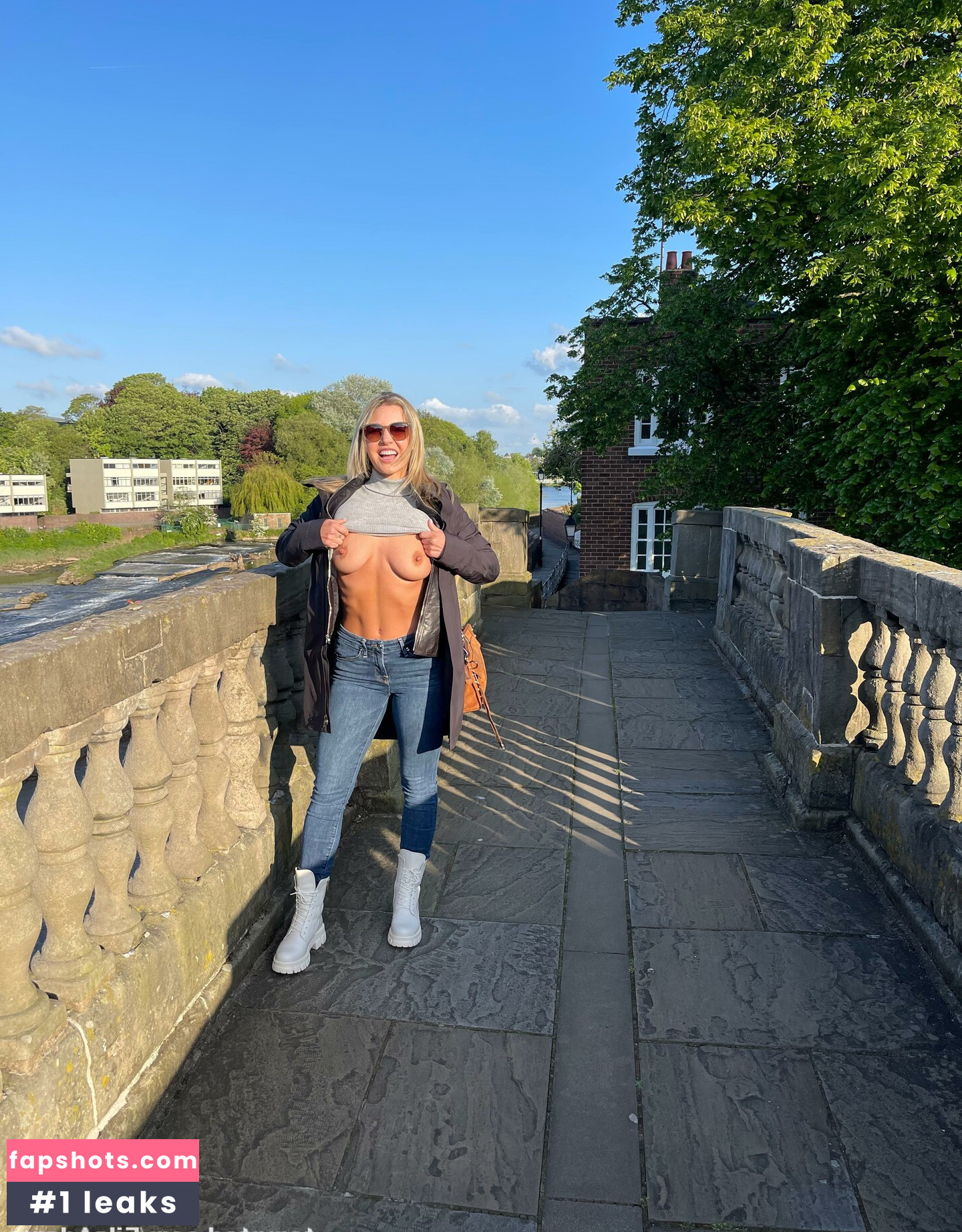 Eila Adams gallery photo #192