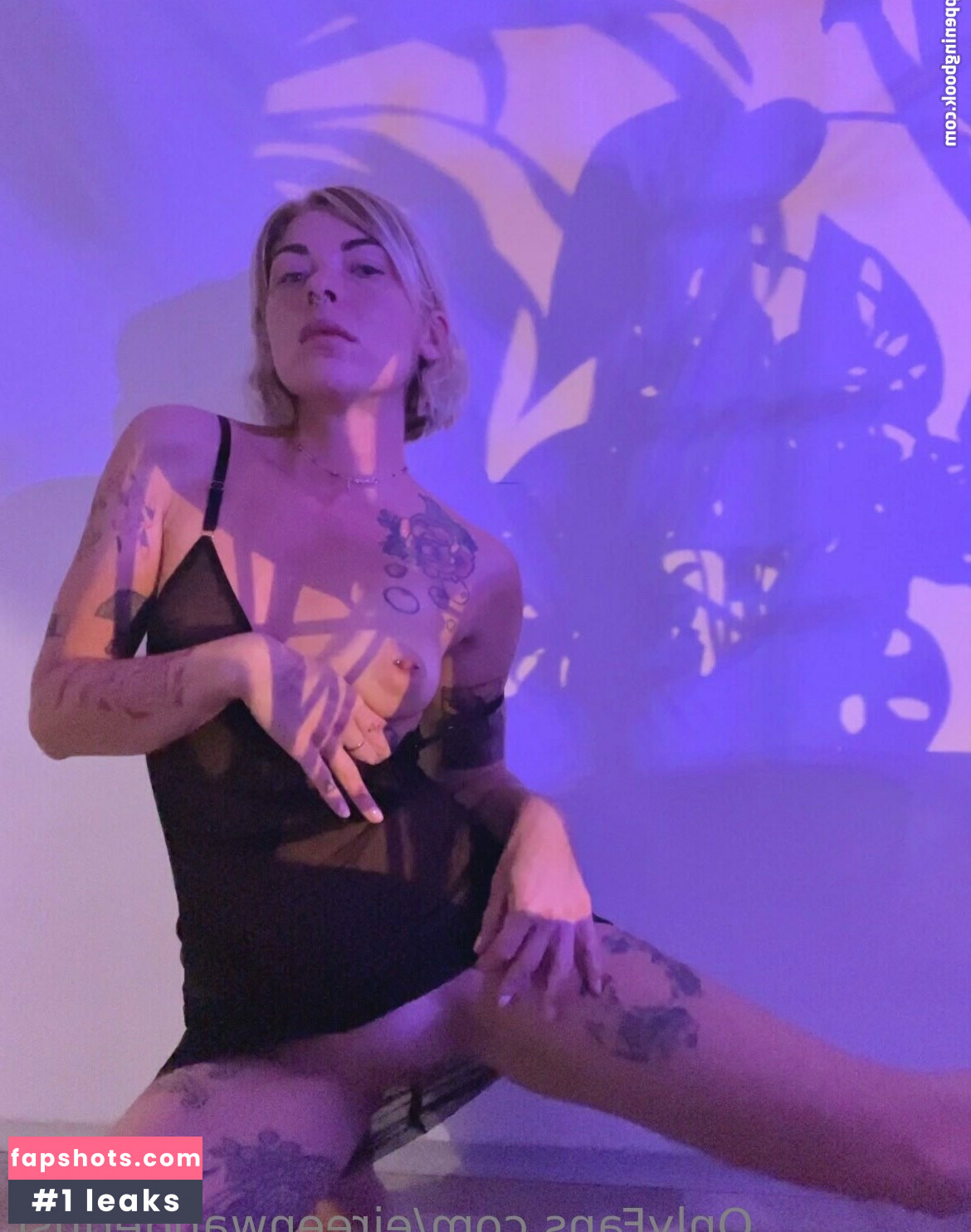 eireenwanderlust nude babe gallery