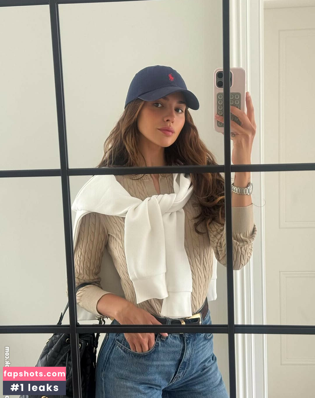 Eiza González gallery photo #11