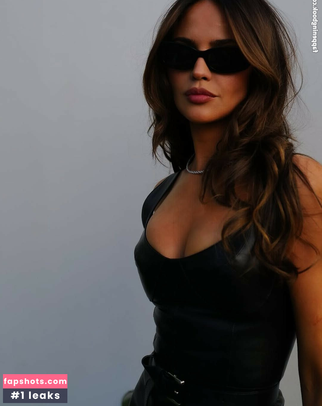 Eiza González gallery photo #12