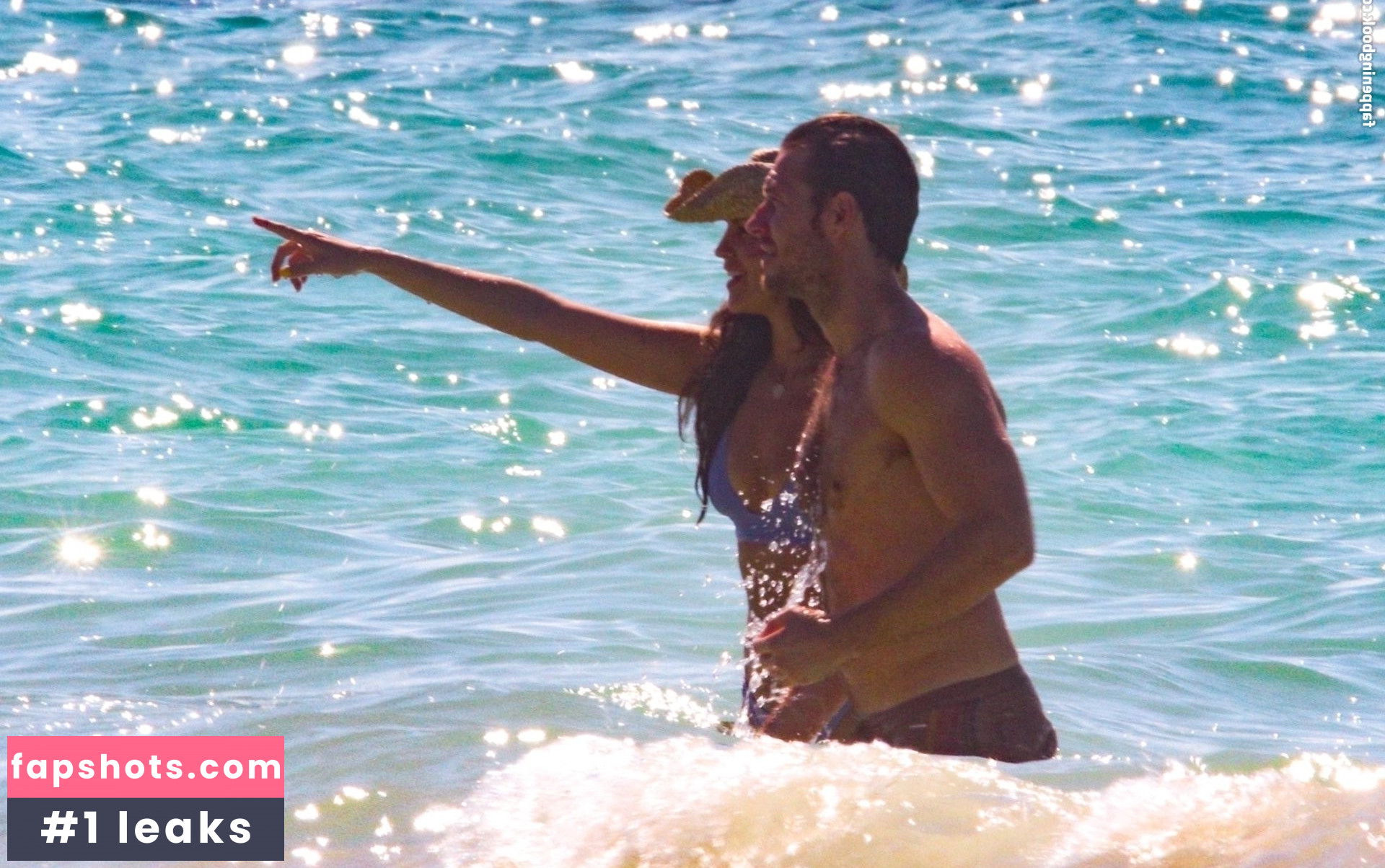 Eiza González gallery photo #1381