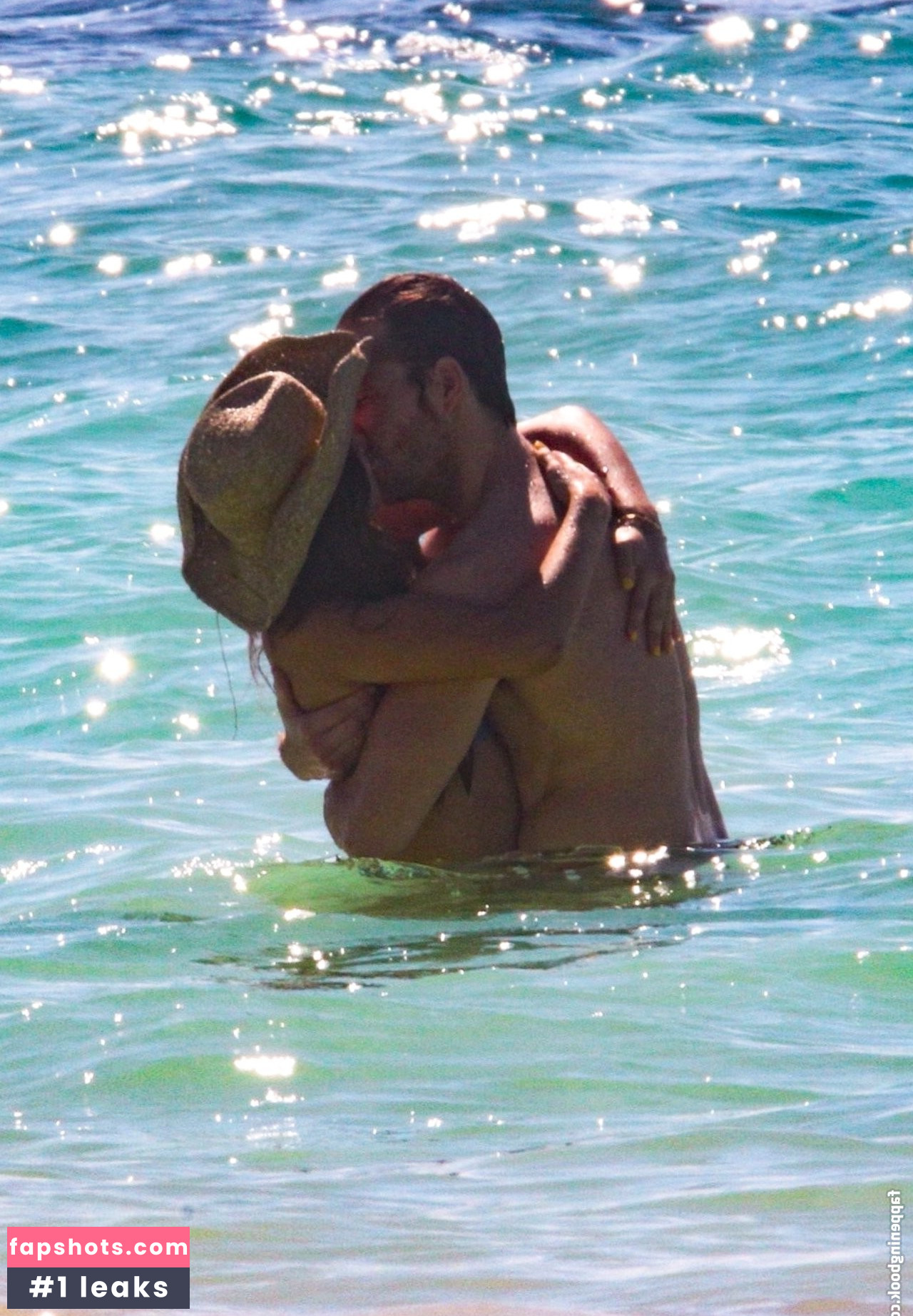 Eiza González gallery photo #1402