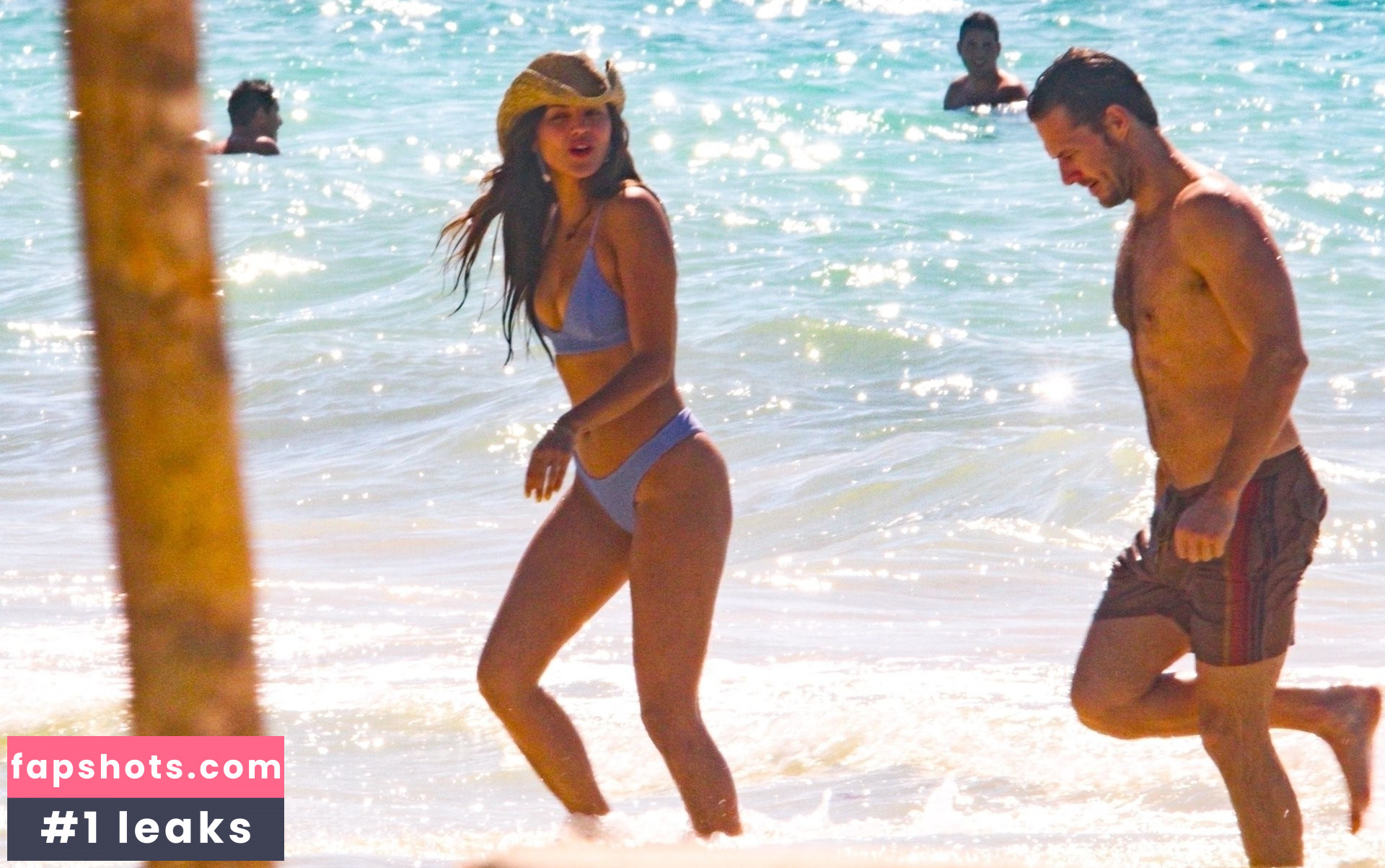 Eiza González gallery photo #1408