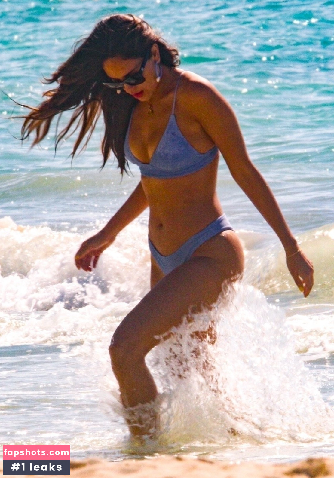 Eiza González gallery photo #1414