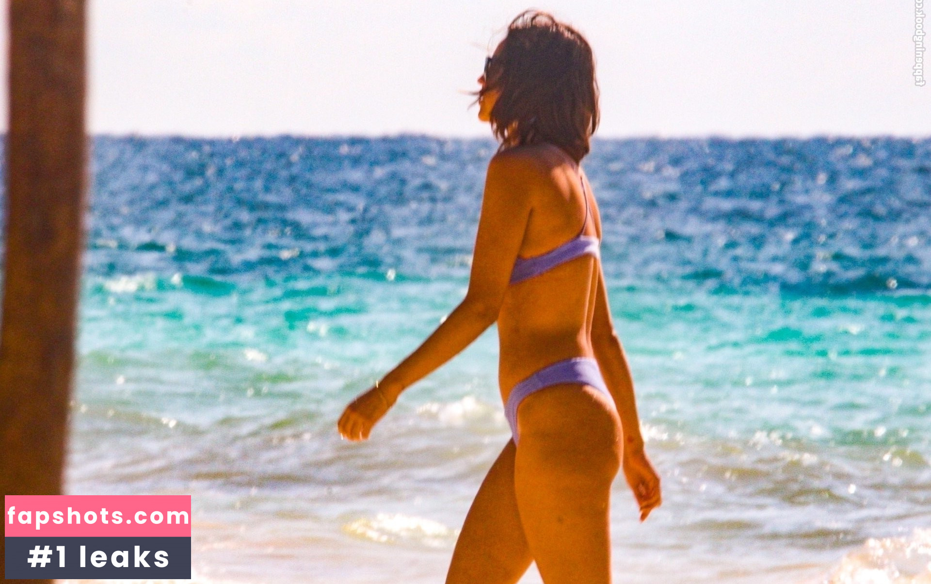 Eiza González gallery photo #1415