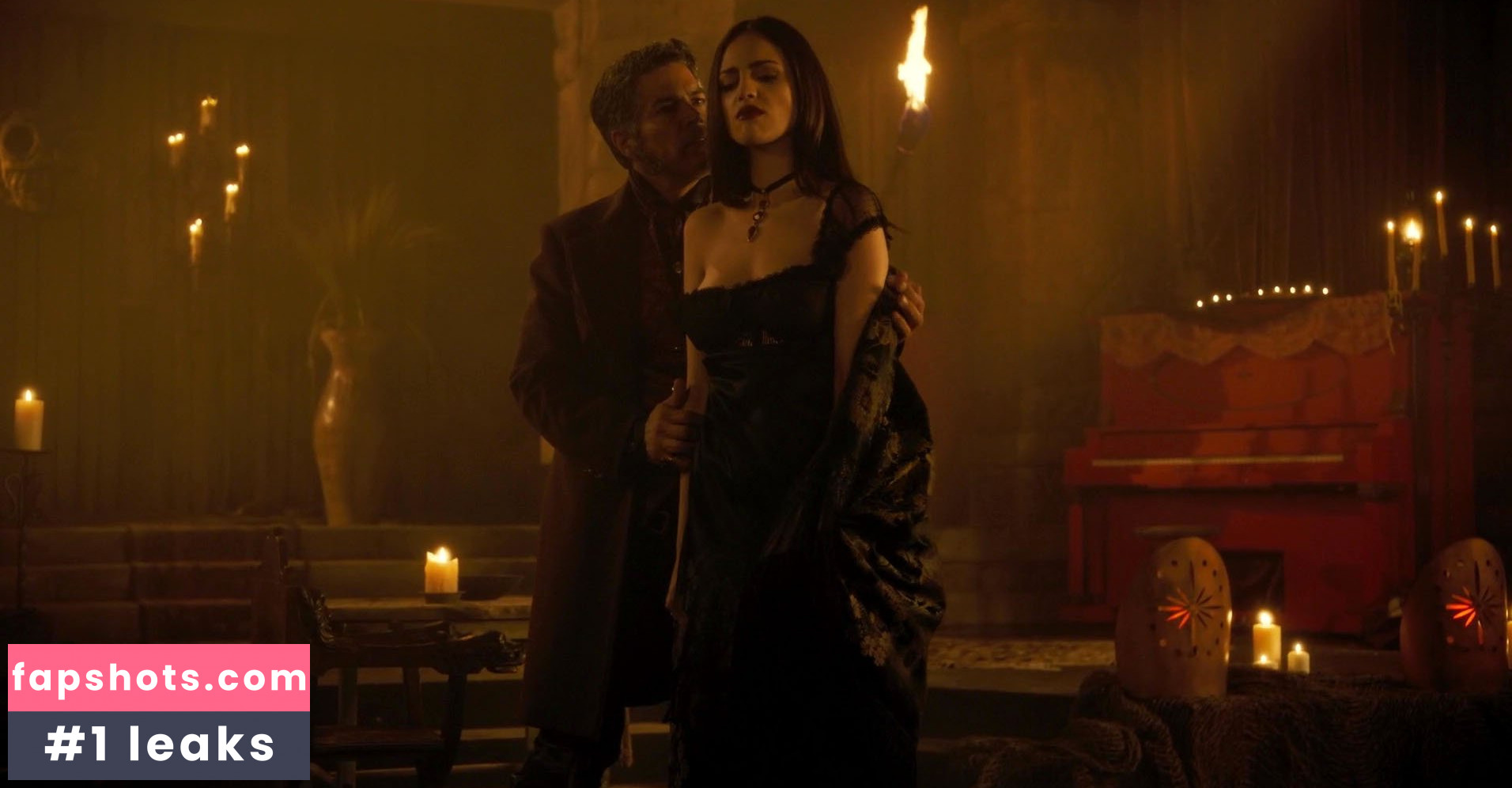 Eiza González gallery photo #1443