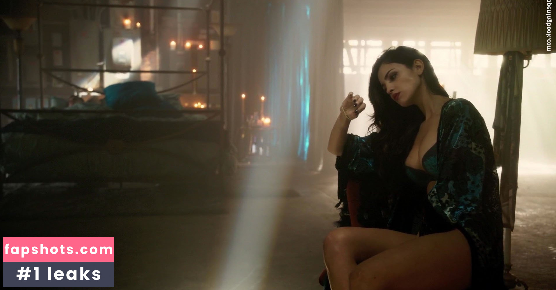 Eiza González gallery photo #1444